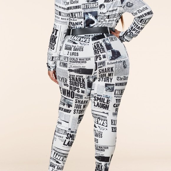Newspaper Print Jumpsuit - Picture 2 of 3